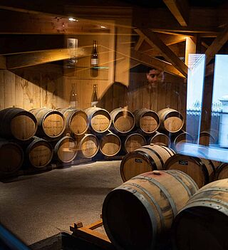 Vinbonden fotograferer sine vintønder