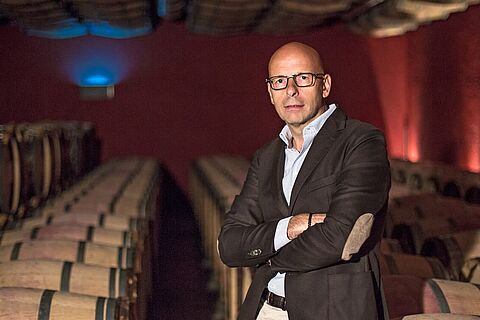 Ca' del Bosco Winzer im Weinkeller