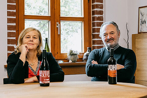 Winzerin und Winzer des Weinguts Nittnaus