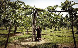 Frau auf dem Weingut Feudi di San Gregorio