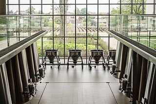 Weintanks bei Lynch Bages