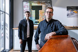 Dr. Martin Tesch mit seinem Sohn Johannes Dr. Martin Tesch mit seinem Sohn Johannes