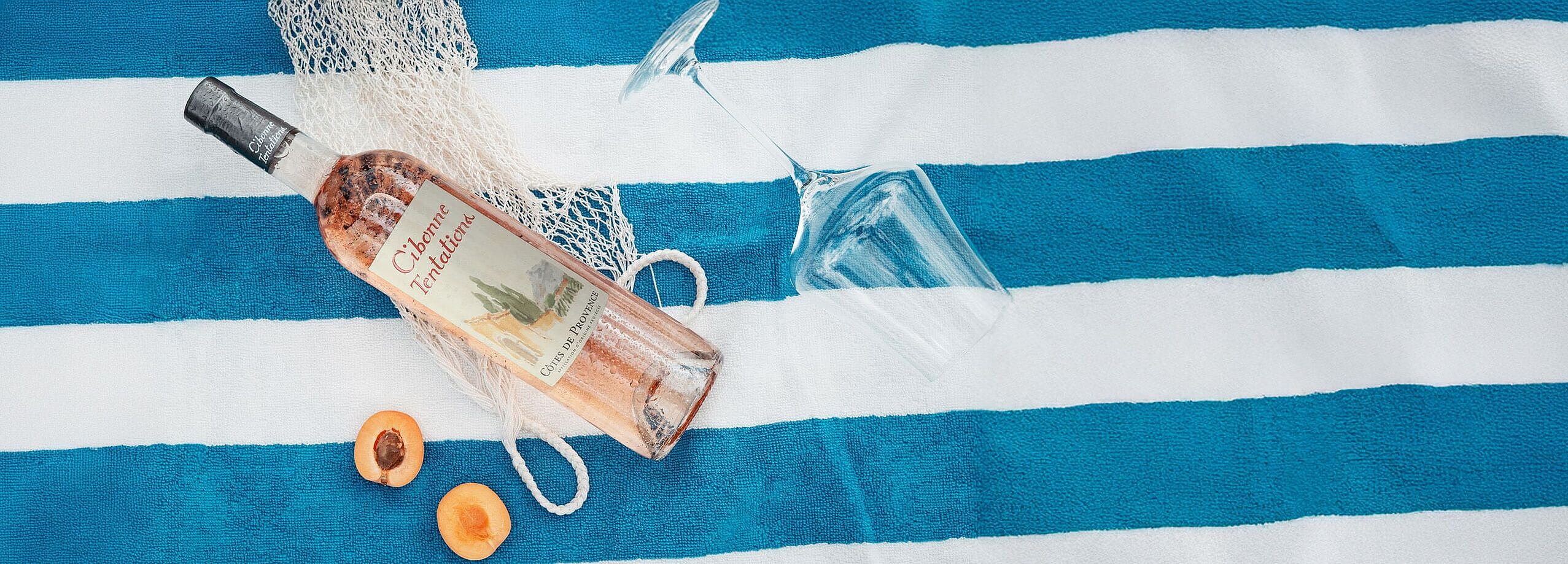 Clos Cibonne Flasche auf einem Badehandtuch