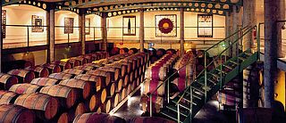 Gelagerte Weinfässer