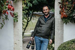 Winzer auf dem Weingut Prieler