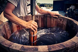 Arbeit auf dem Weingut Loimer
