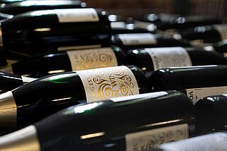 Flaschen im Keller von von Winning