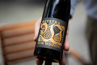 Flaschen im Keller von von Winning