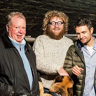 Heiner Lobenberg und Elias Schlichting bei einem Besuch beim Winzer Sylvain Pataille