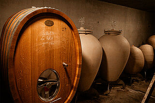 Weinfässer Château Yvonne