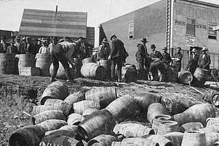 Prohibition Weinfässer