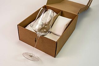 Geschenkverpackung offen