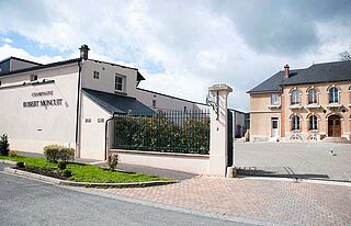 Indgang til Robert Moncuit vingård