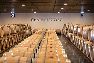 Doyacs vinkælder med vintønder  Doyacs vinkælder med vintønder