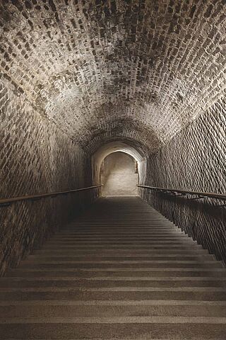 Treppe in den Weinkeller bei Ruinart