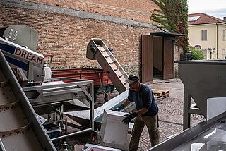 Arbeit beim Weingut Bruno Giacosa