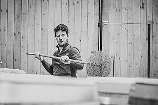 Arbeiten im Weinkeller