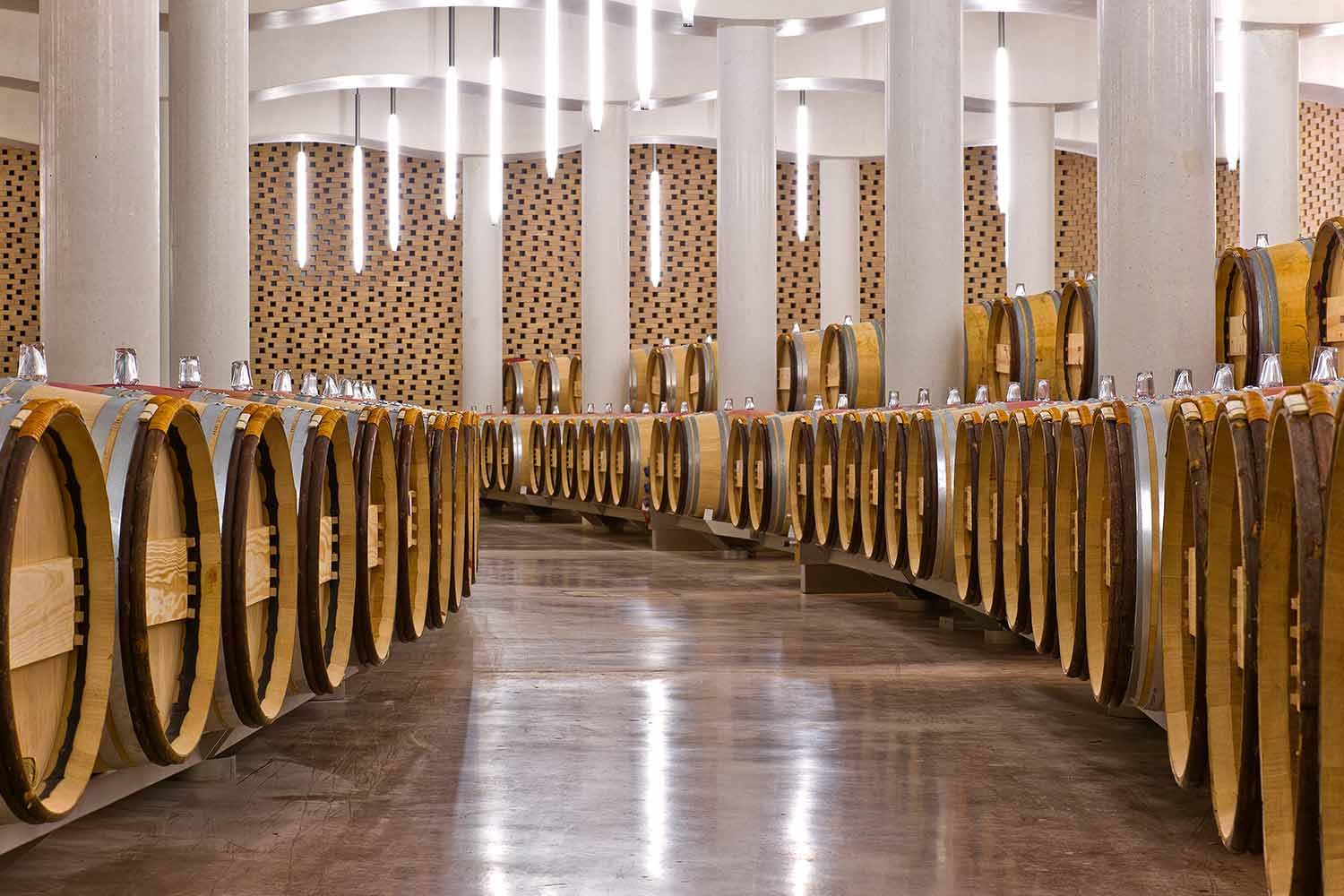 Cheval Blanc Weinkeller, Weinfässer