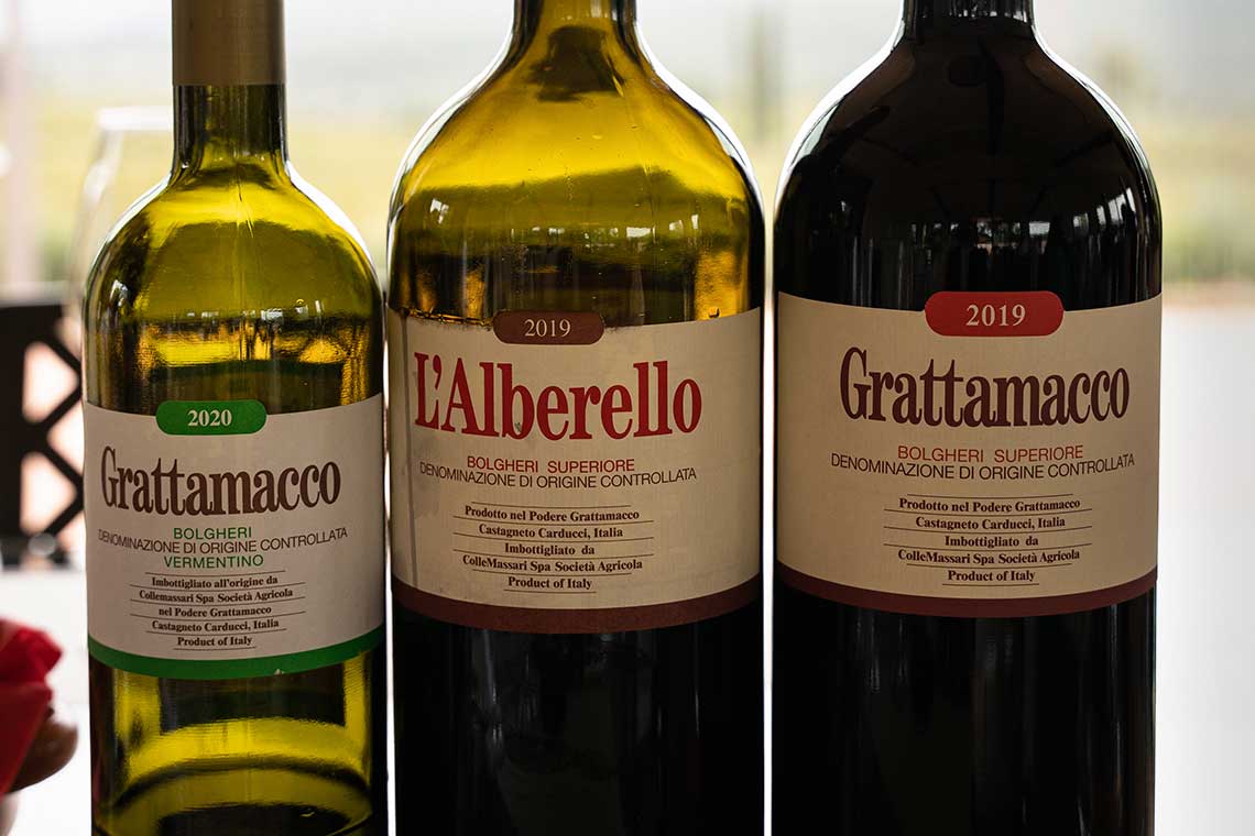 Weinflaschen des Weinguts Grattamacco